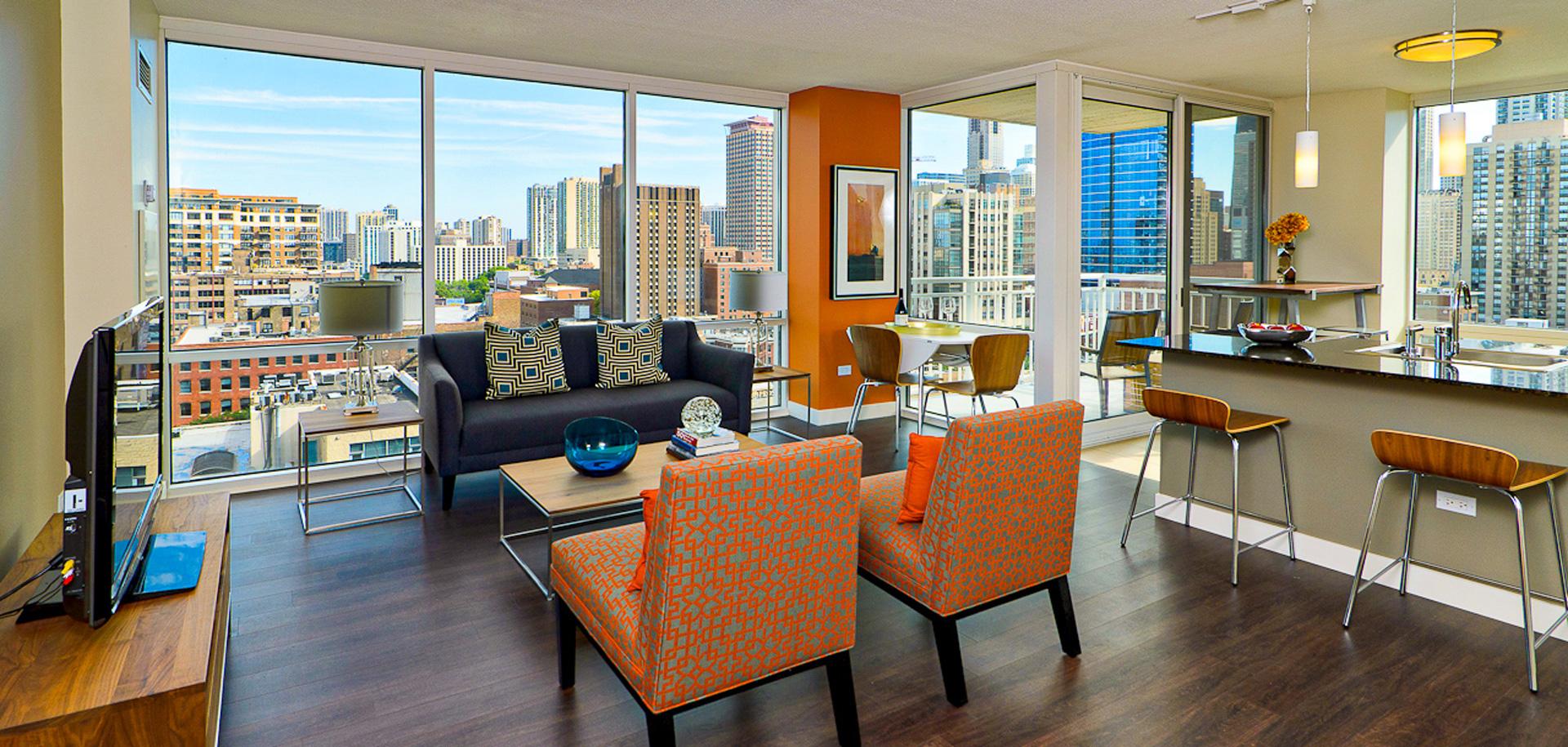 Living room with a view Flair Tower River North